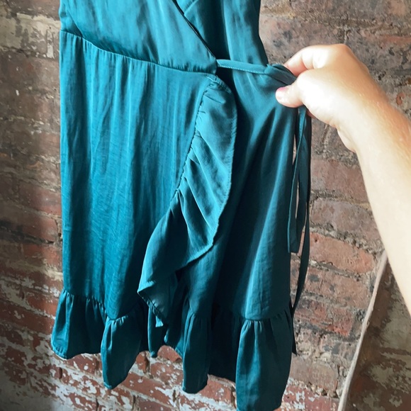 Free People green silk dress with ruffled hem - Picture 4 of 6